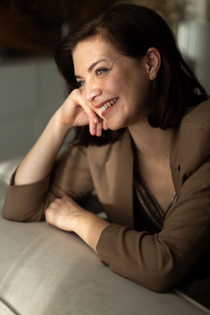 Karoline, sourire en coin